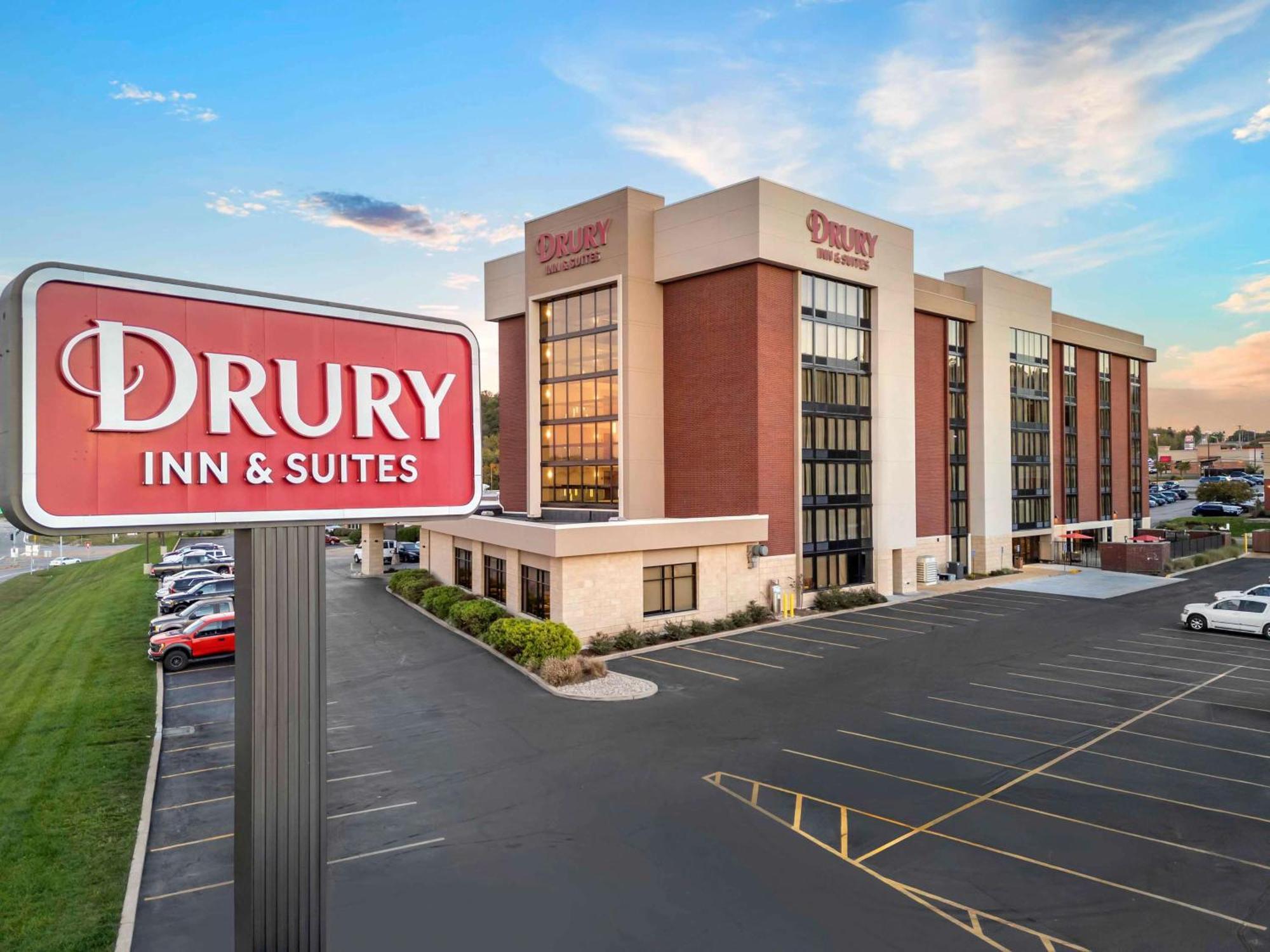 Drury & St. Louis-southwest Valley Park